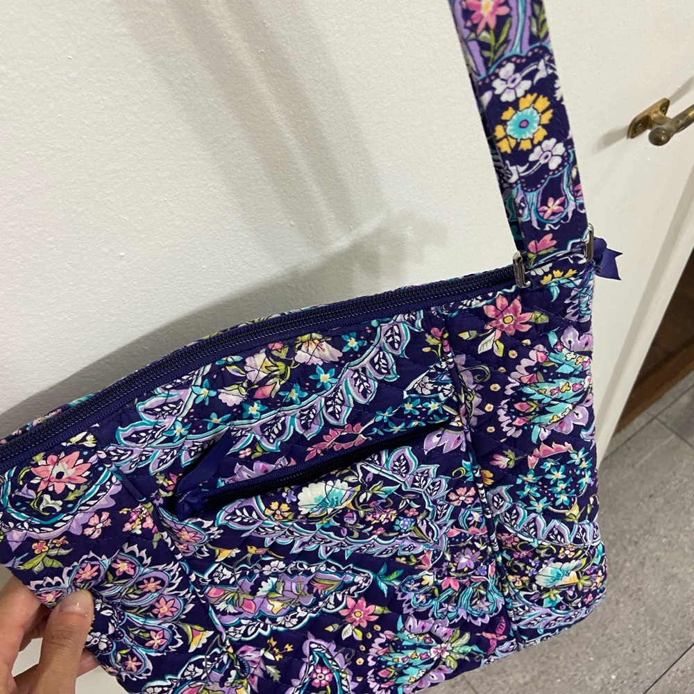 NEVER USED Vera Bradley Women’s Floral Paisley Print Crossbody Quilted Bag - Picture 2 of 7